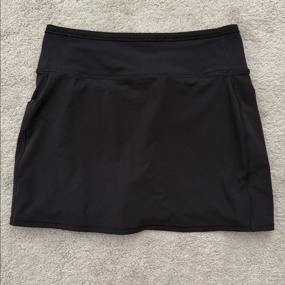 Athleta Action Skort in Dobby 14.5” - Picture 2 of 4